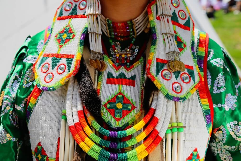 First Nations casinos stand out in Canada, with artistic and architectural designs deeply rooted in Indigenous culture, often showcasing eco-friendly features and local artisan crafts.